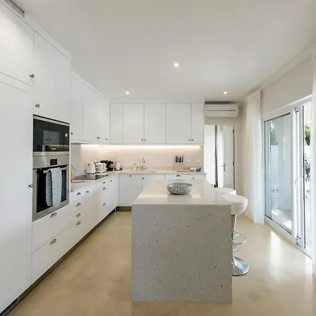 Villa Vale Do Garrao Sleeps 8 With Pool Air Con And Wifi *
